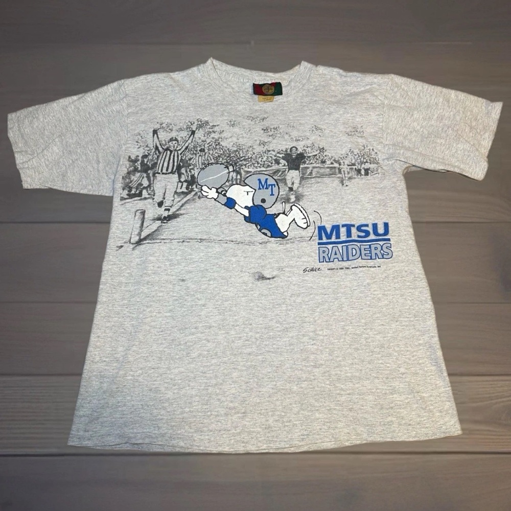 Vintage MTSU Raiders Peanuts Snoopy Football T-Shirt Size Large